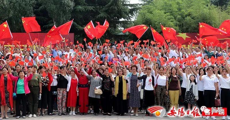 第一次约会，女生主动暗示想要到男生家附近约会，说明什么？游戏画面